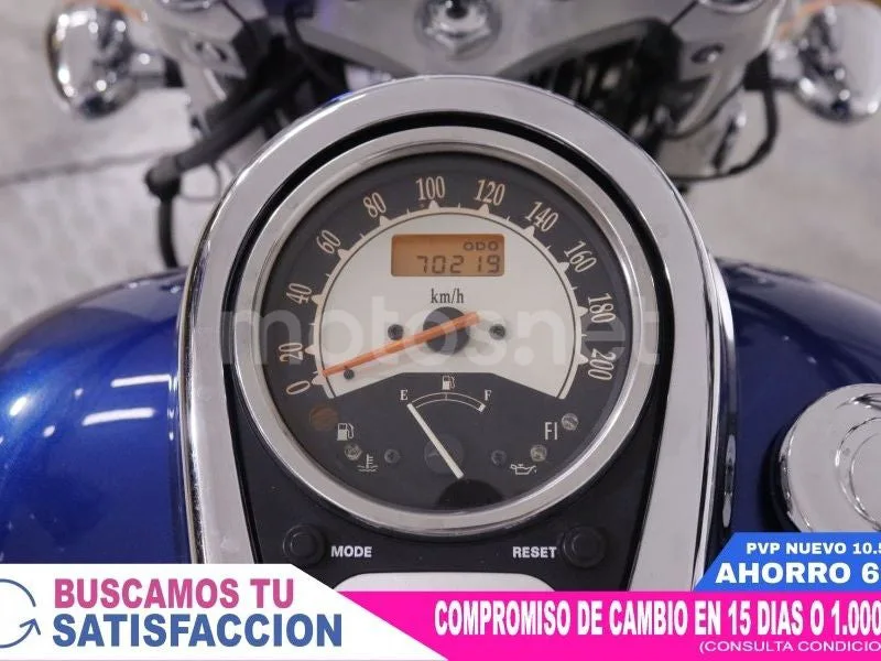 Kawasaki VN900 Classic - Vista 16