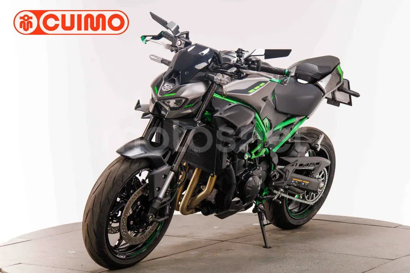 Kawasaki Z900 - Vista 9