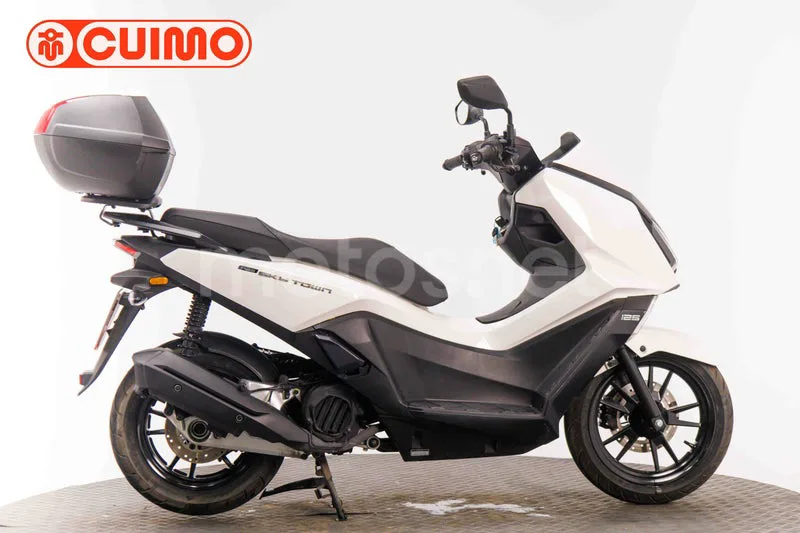 Kymco Sky Town 125 2399 € 2024 Valencia - 2
