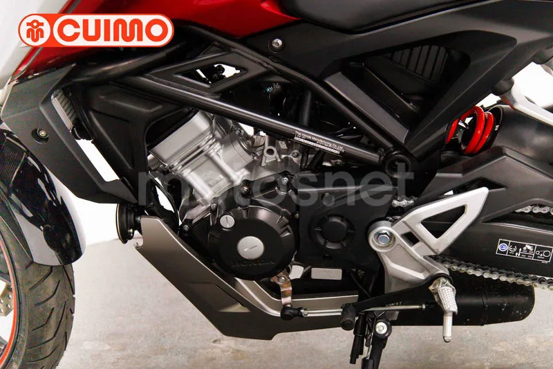 Honda CB125R - Vista 19