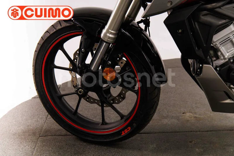 Honda CB125R - Vista 21