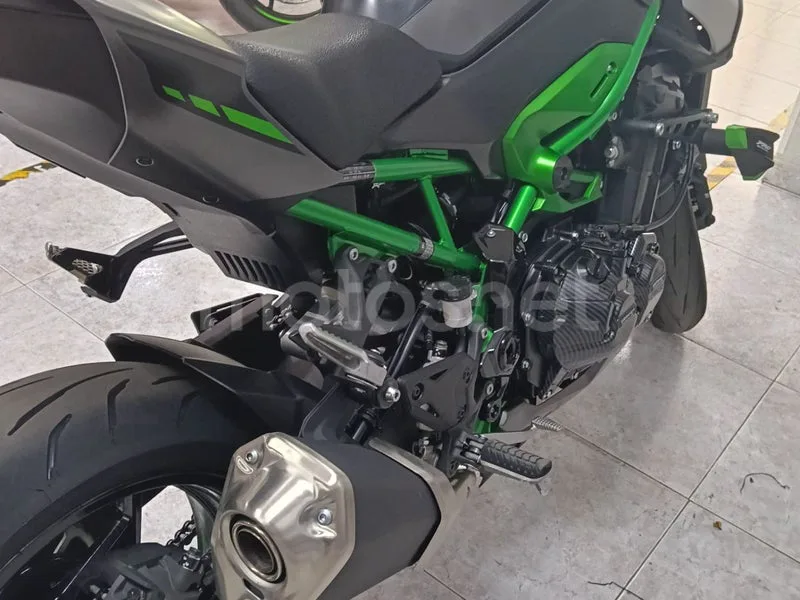Kawasaki Z900 - Vista 4