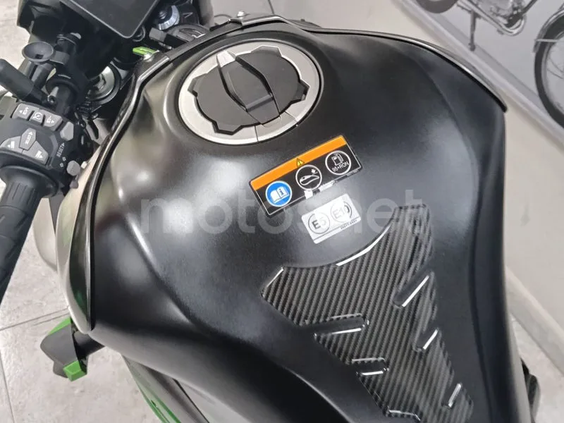 Kawasaki Z900 - Vista 7