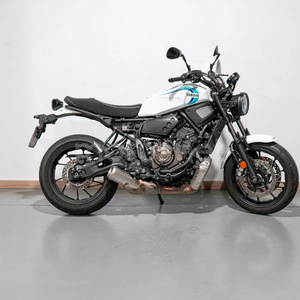 Yamaha XSR700 - Vista 3