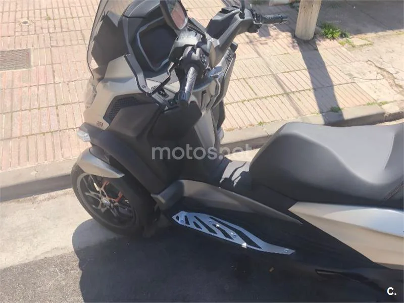 Piaggio MP3 530 Exclusive - Vista 3