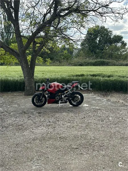 Ducati Streetfighter V2 - Vista 3