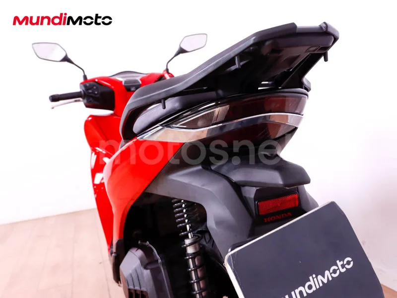 Honda SH125i - Vista 9