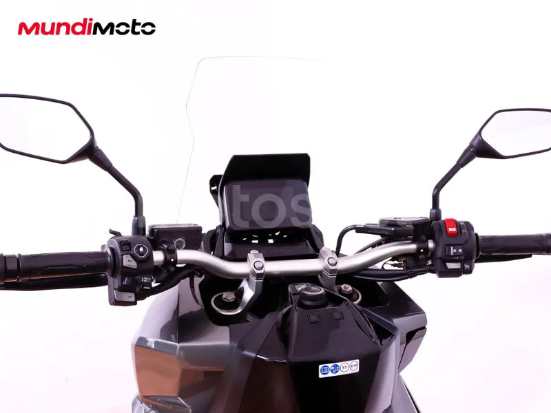 Honda X-ADV - Vista 11