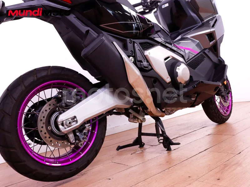 Honda X-ADV - Vista 4