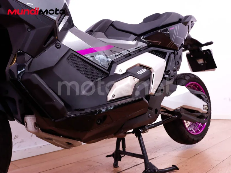 Honda X-ADV - Vista 10