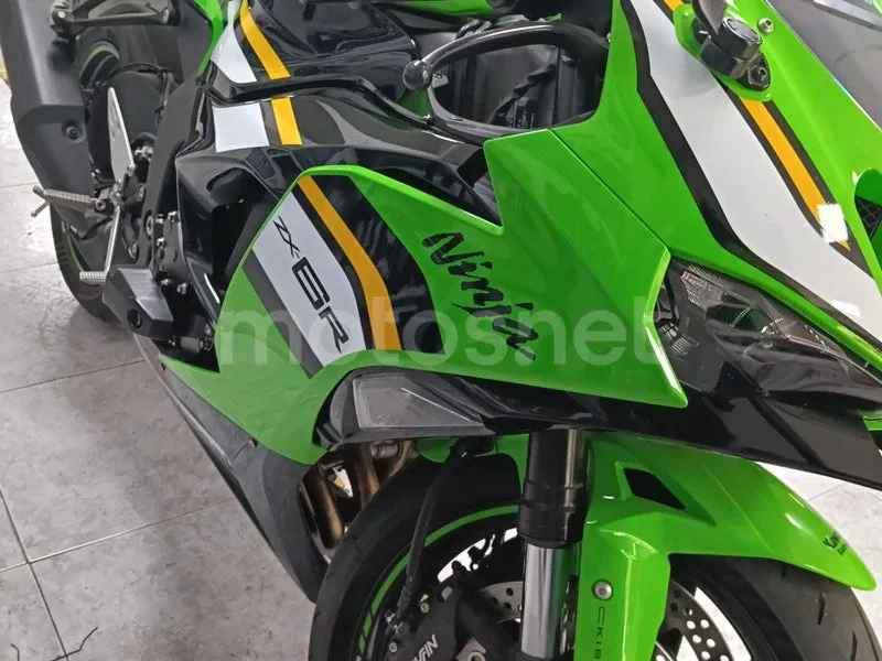 Kawasaki Ninja ZX-6R - Vista 4