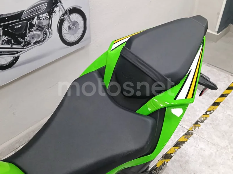 Kawasaki Ninja ZX-6R - Vista 8