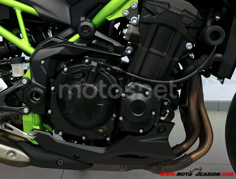 Kawasaki Z900 - Vista 5