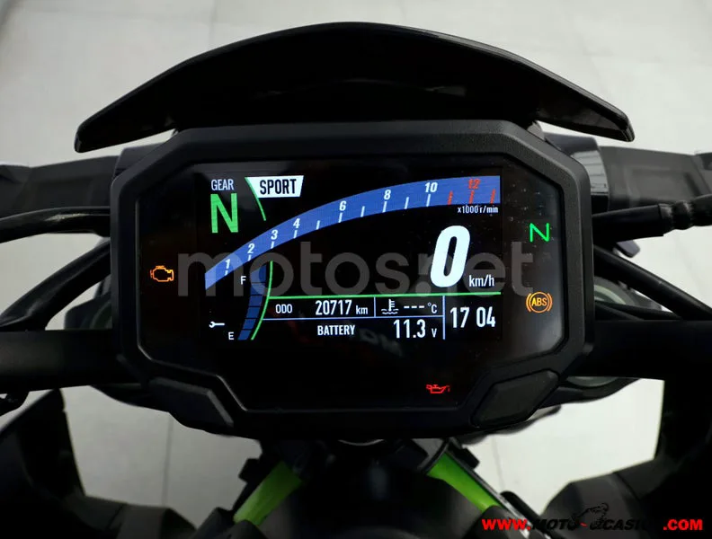 Kawasaki Z900 - Vista 6