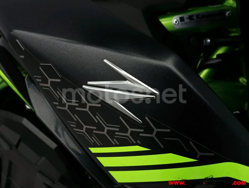 Kawasaki Z900 - Vista 9