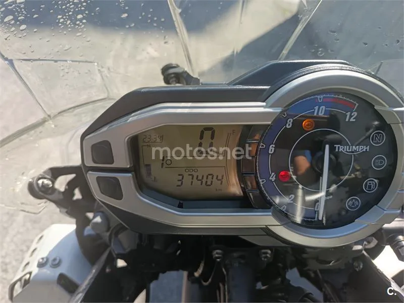 Triumph Tiger 800 XC - Vista 9