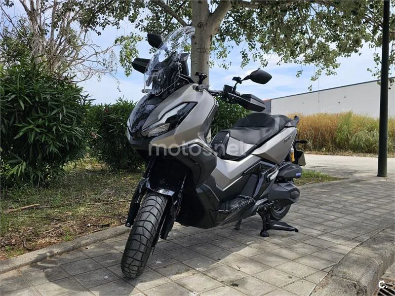 Honda ADV350 - Vista 10