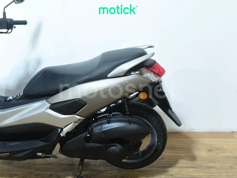 Yamaha NMAX - Vista 9