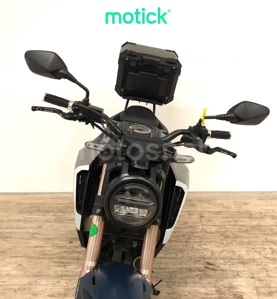 Honda CB125R - Vista 9