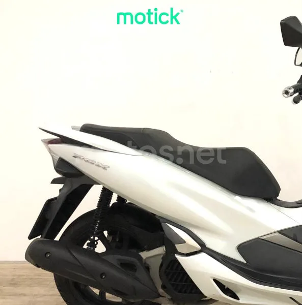 Honda PCX125 - Vista 3