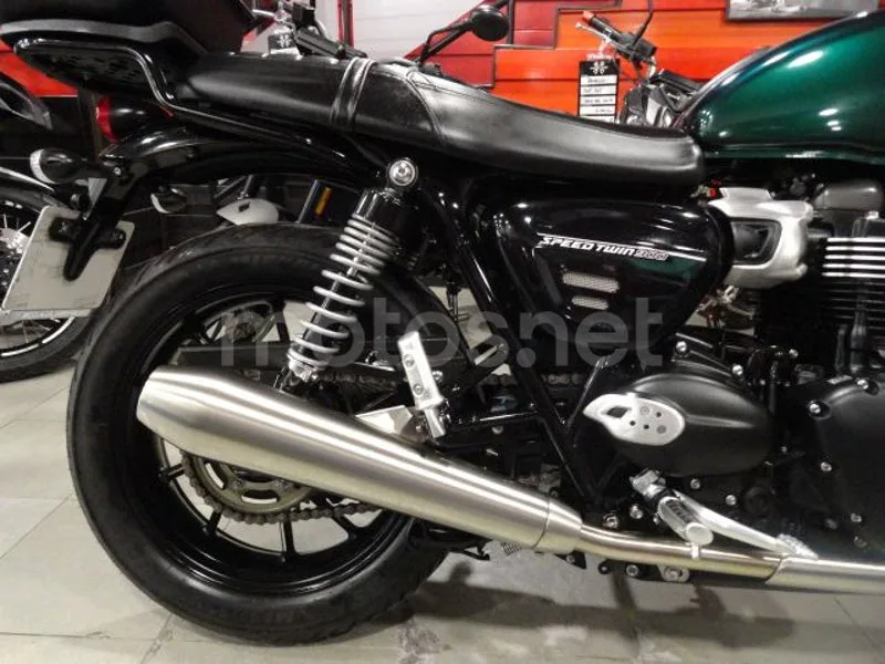 Triumph Speed Twin 900 - Vista 3