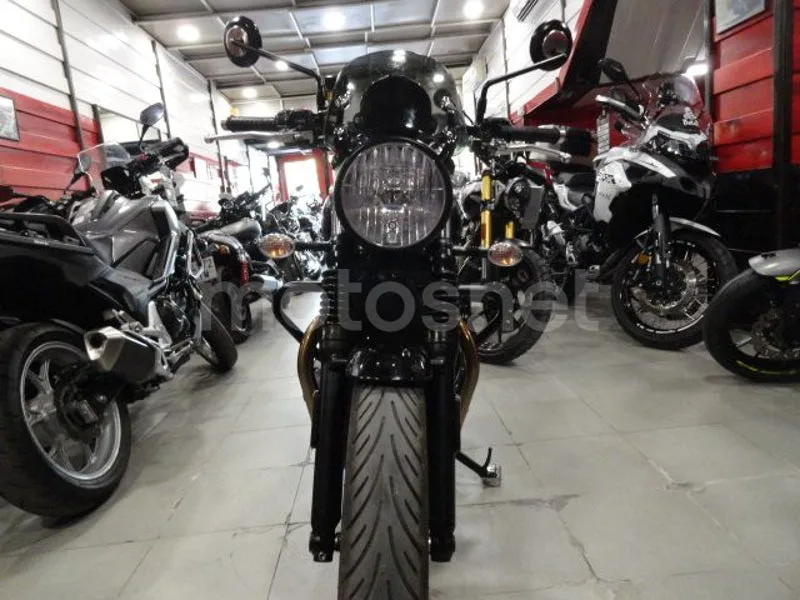 Triumph Speed Twin 900 - Vista 5
