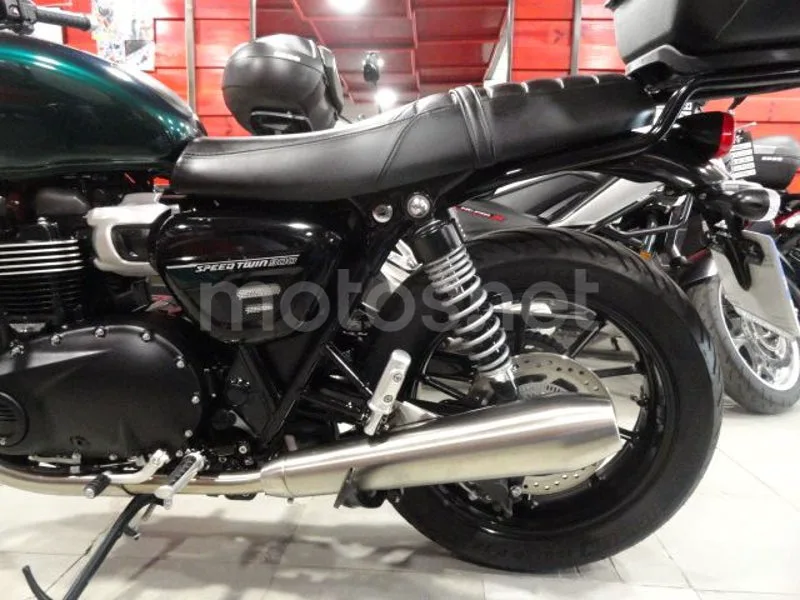 Triumph Speed Twin 900 - Vista 7