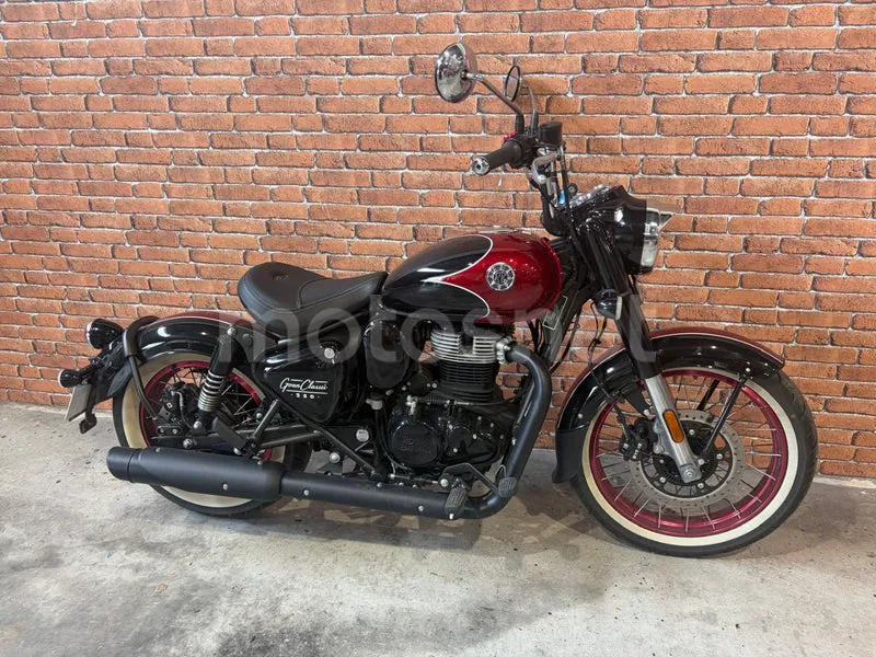 Royal Enfield Classic 350 - Vista 5