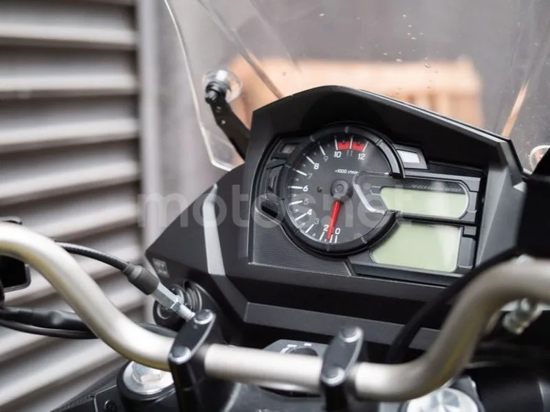Suzuki V-Strom 650 - Vista 9
