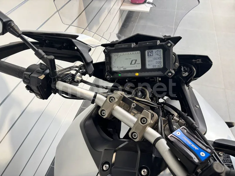 Yamaha MT-09 - Vista 6
