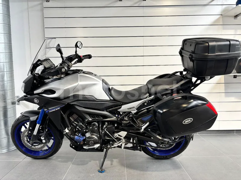 Yamaha MT-09 - Vista 7