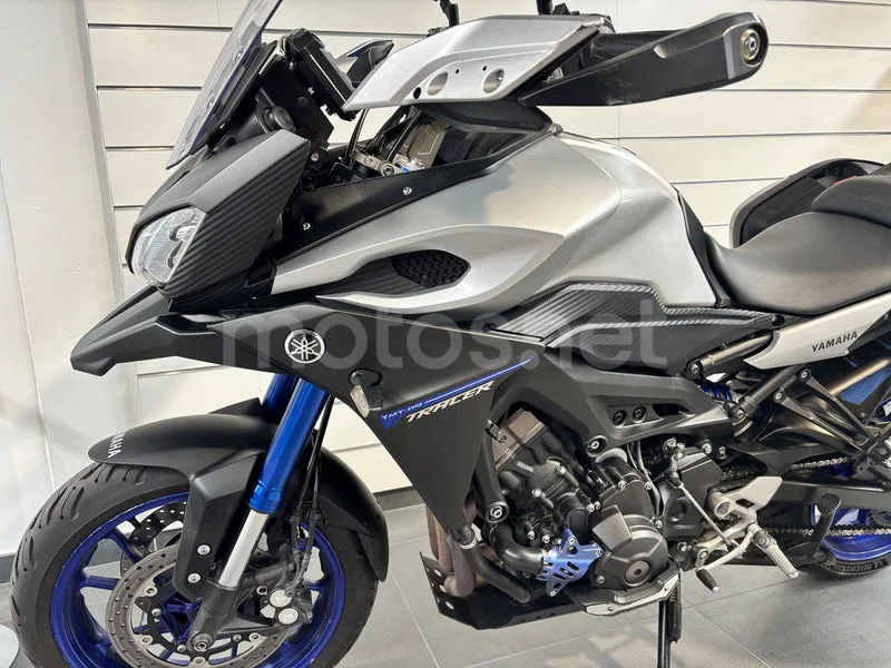 Yamaha MT-09 - Vista 8