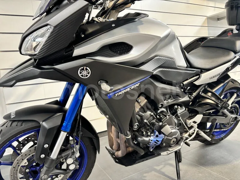 Yamaha MT-09 - Vista 10