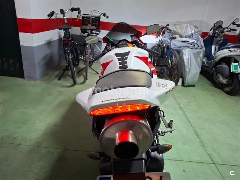 Honda CBR1000RR Fireblade - Vista 4
