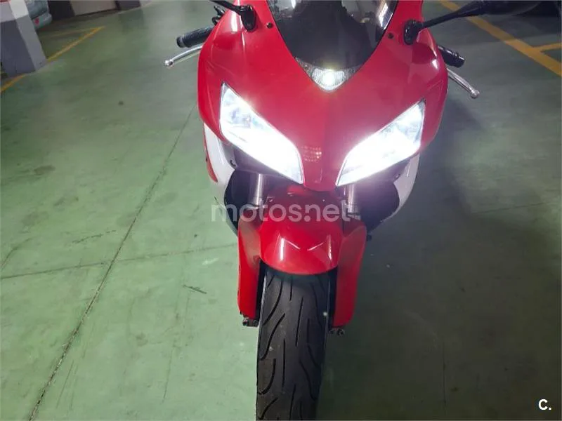 Honda CBR1000RR Fireblade - Vista 6