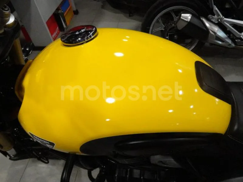 Triumph Scrambler 400 XC - Vista 11