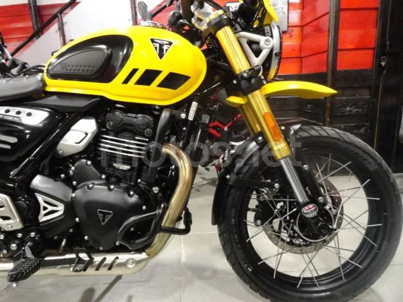 Triumph Scrambler 400 XC - Vista 4