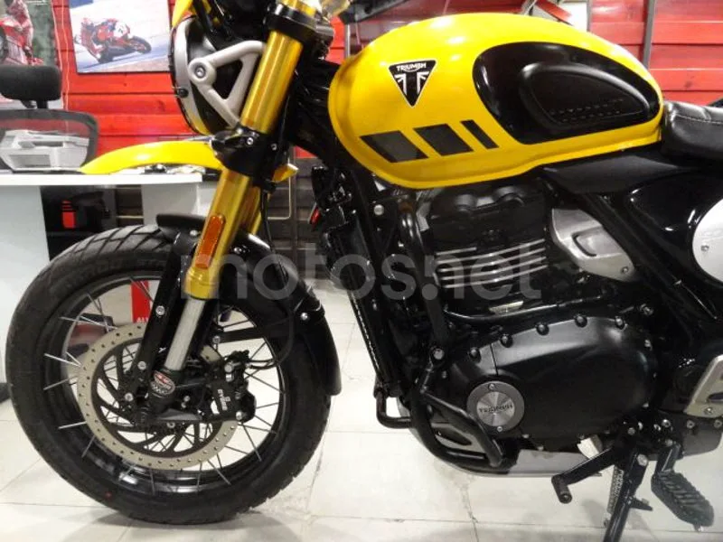 Triumph Scrambler 400 XC - Vista 6