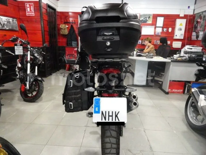 Triumph Scrambler 400 XC - Vista 8