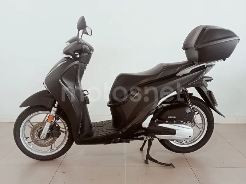 Honda SH125i 2500 € 2019 Girona - 1