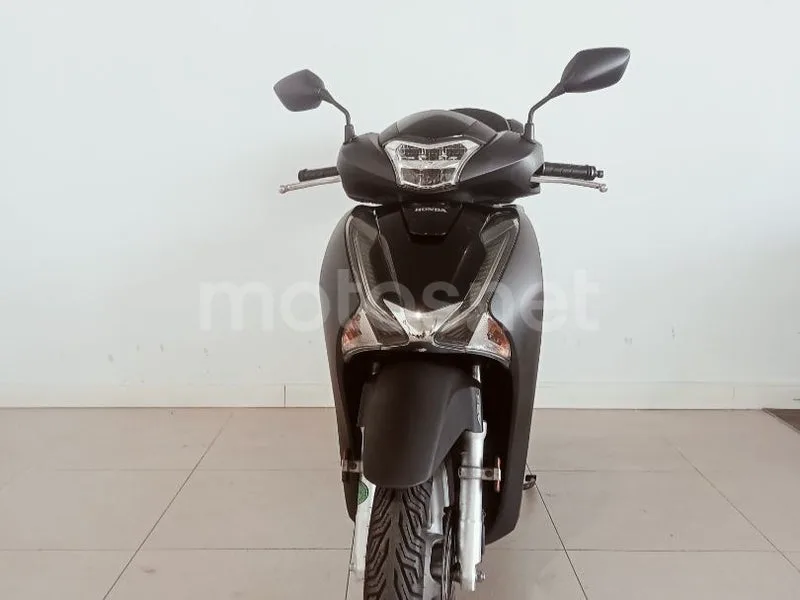 Honda SH125i - Vista 7