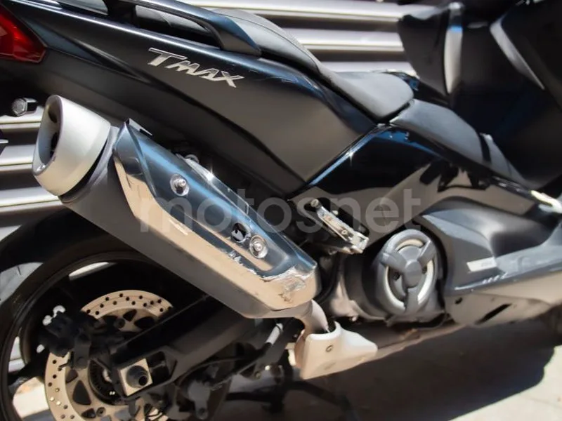Yamaha TMAX - Vista 6