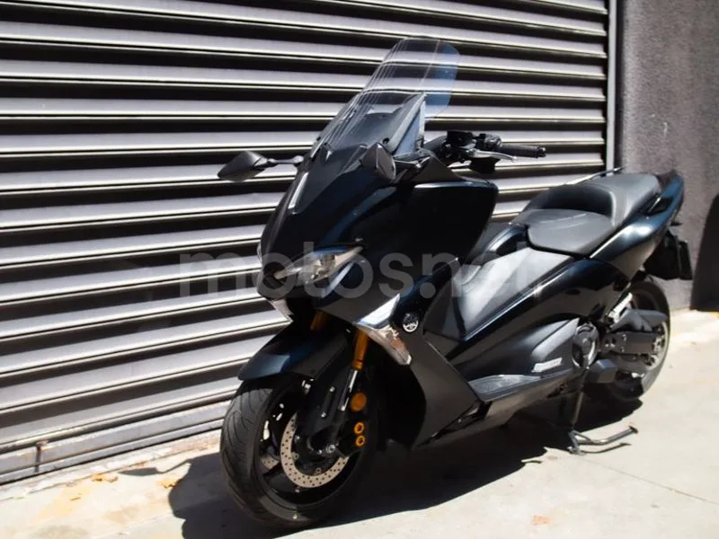 Yamaha TMAX - Vista 10