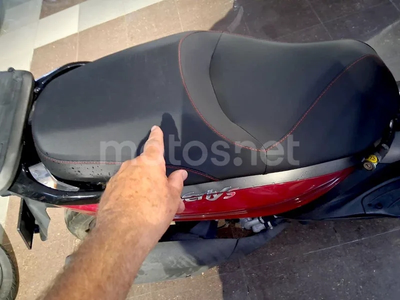 Piaggio Beverly 300 - Vista 17