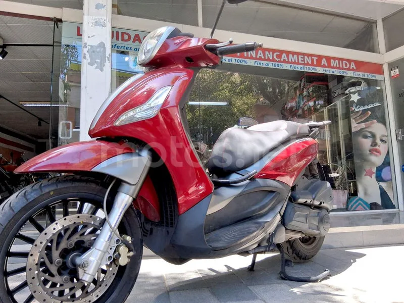 Piaggio Beverly 300 - Vista 3