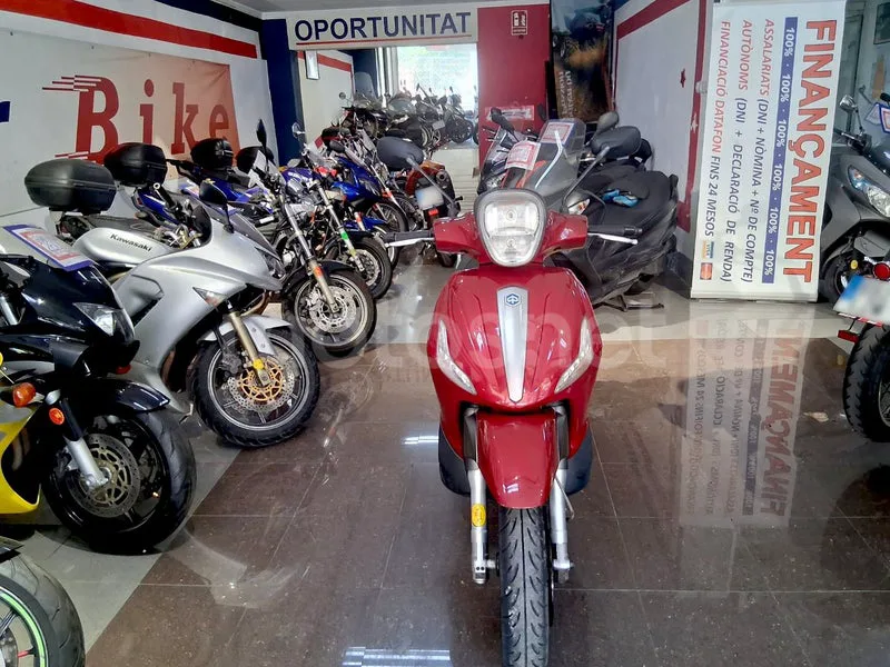 Piaggio Beverly 300 - Vista 4