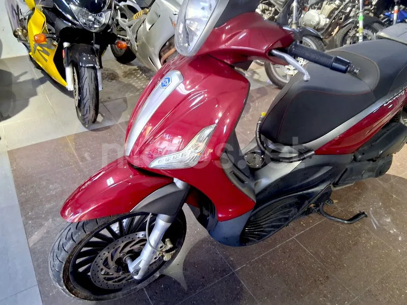 Piaggio Beverly 300 - Vista 7