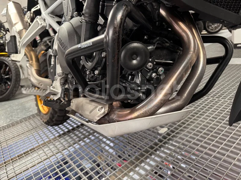 BMW F 900 GS - Vista 24