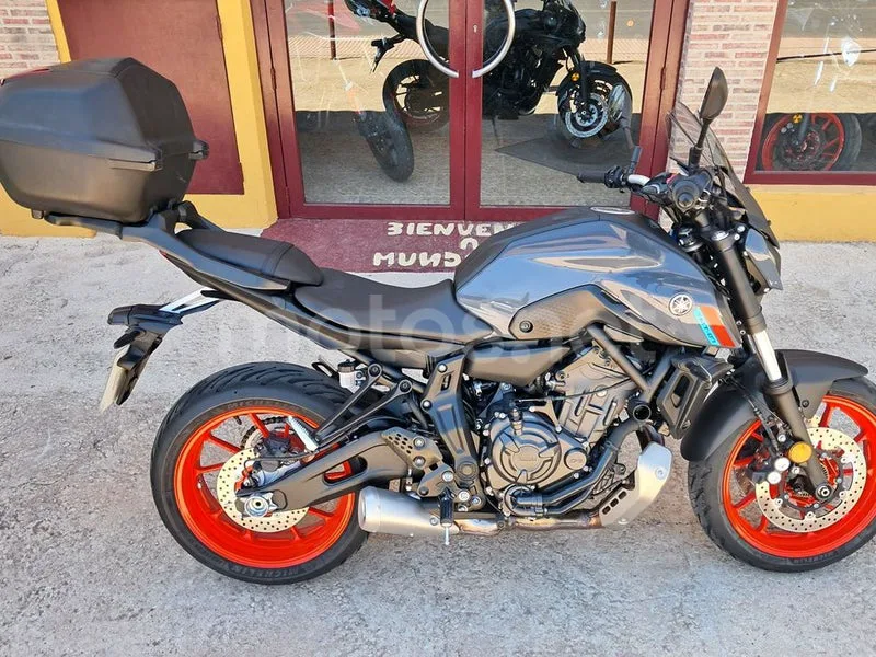 Yamaha XSR700 - Vista 18