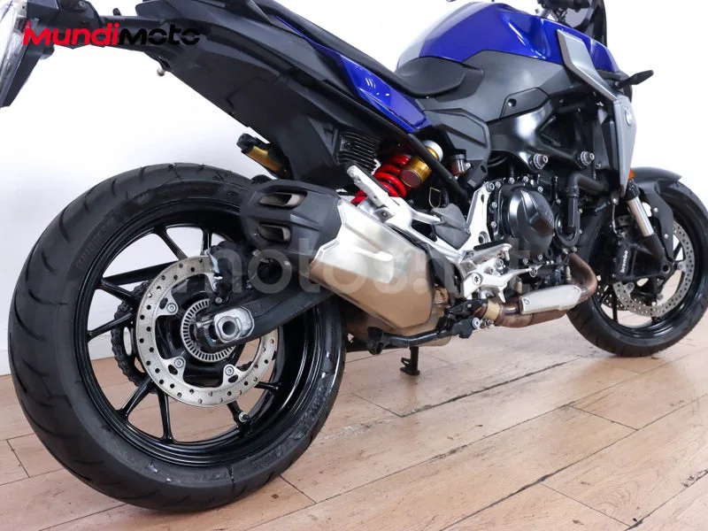 BMW F 900 R - Vista 4